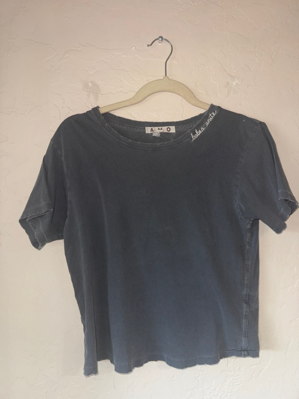 Amo “babes unite” embroidered collar cotton t shirt size xs